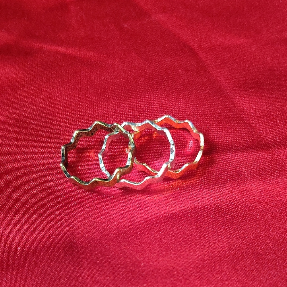 Elegant Gold-Tone Wavy Rings Set